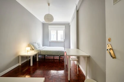 Quarto barato em Lisboa