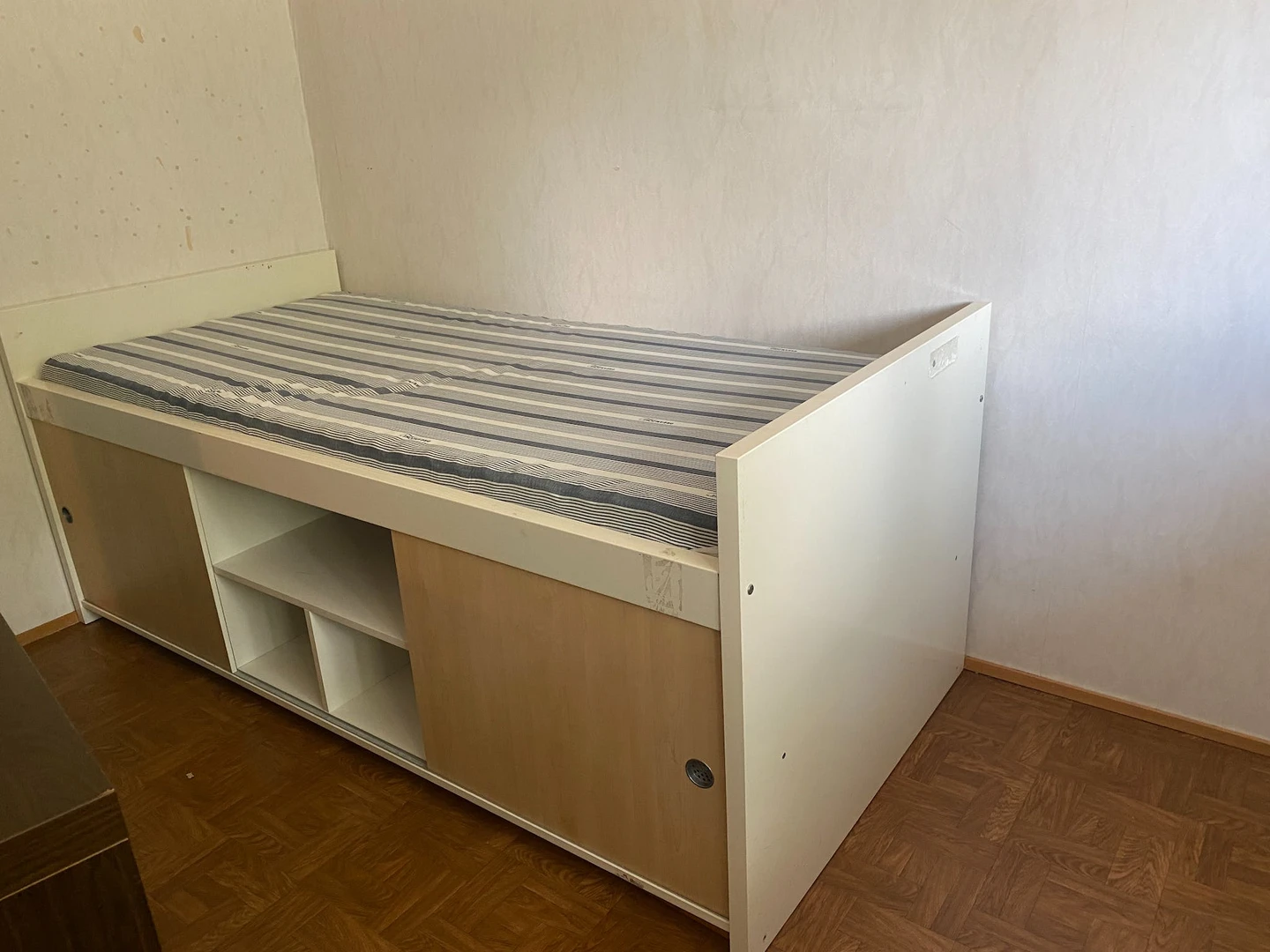Cheap shared room in helsinki