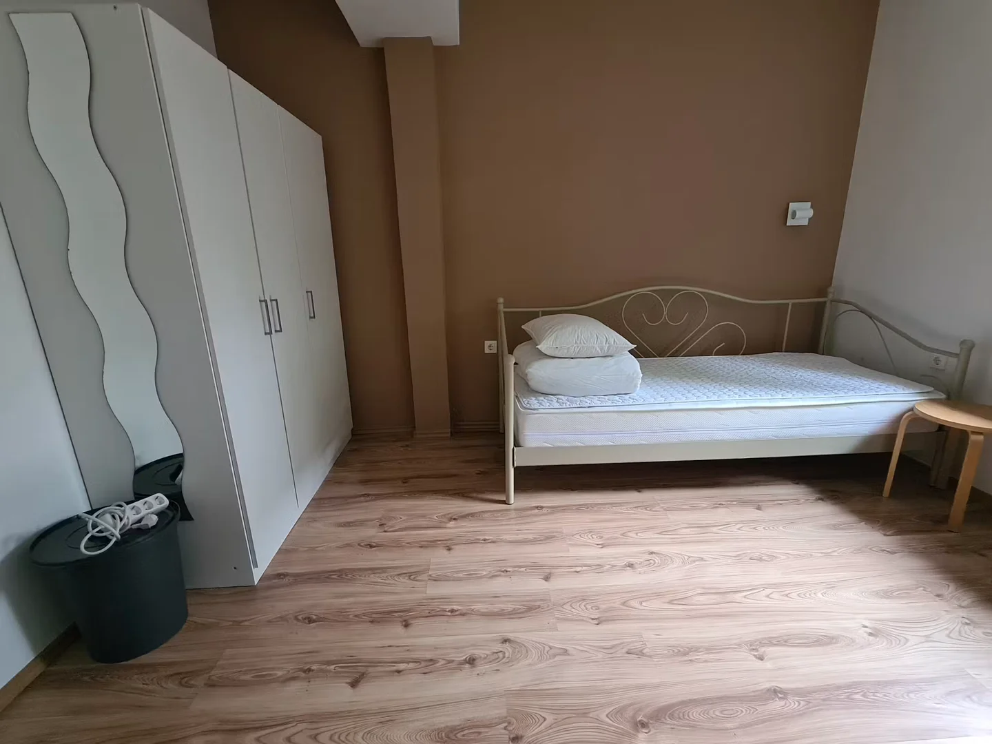 Helles und luftiges Studentenzimmer mit einfachem Zugang zur Universität in 