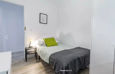 Stanza in affitto in appartamento condiviso a Valencia