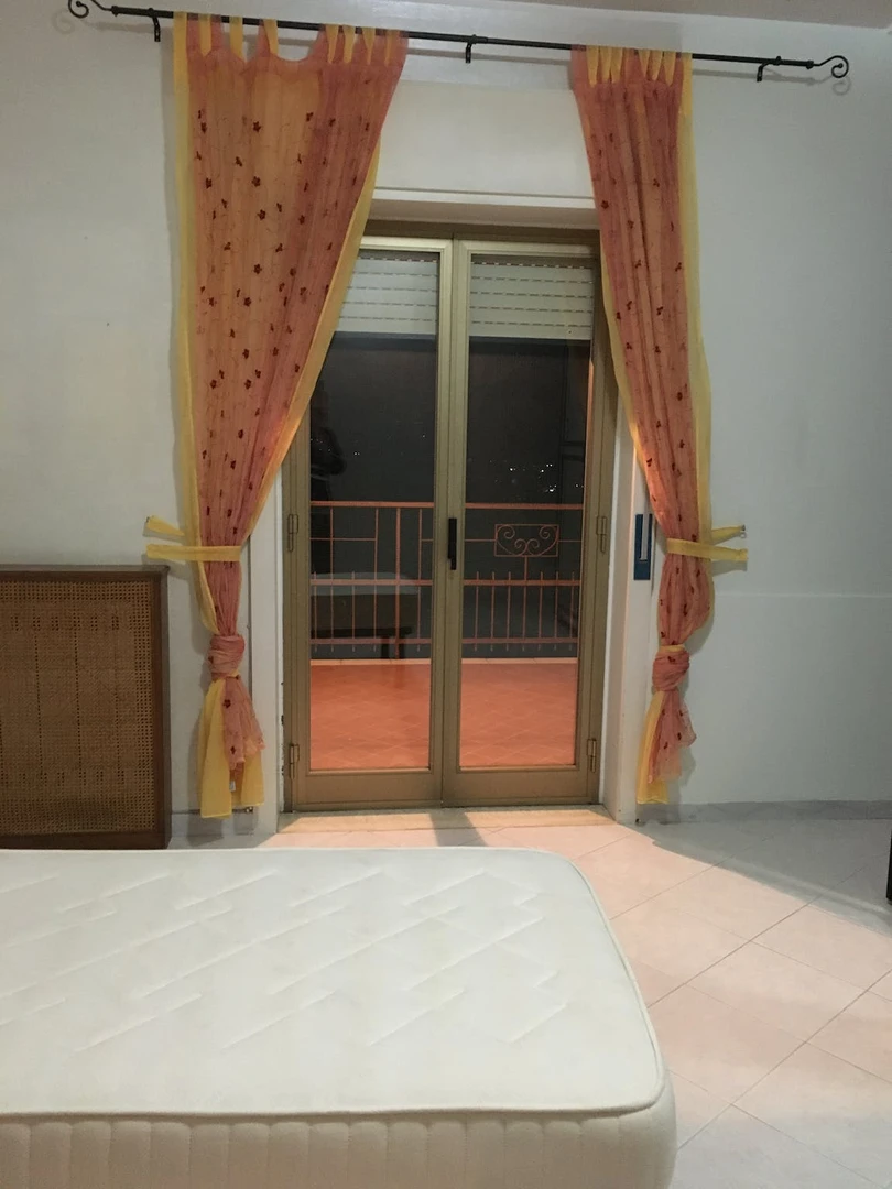 Zimmer mit Doppelbett zu vermieten Campobasso