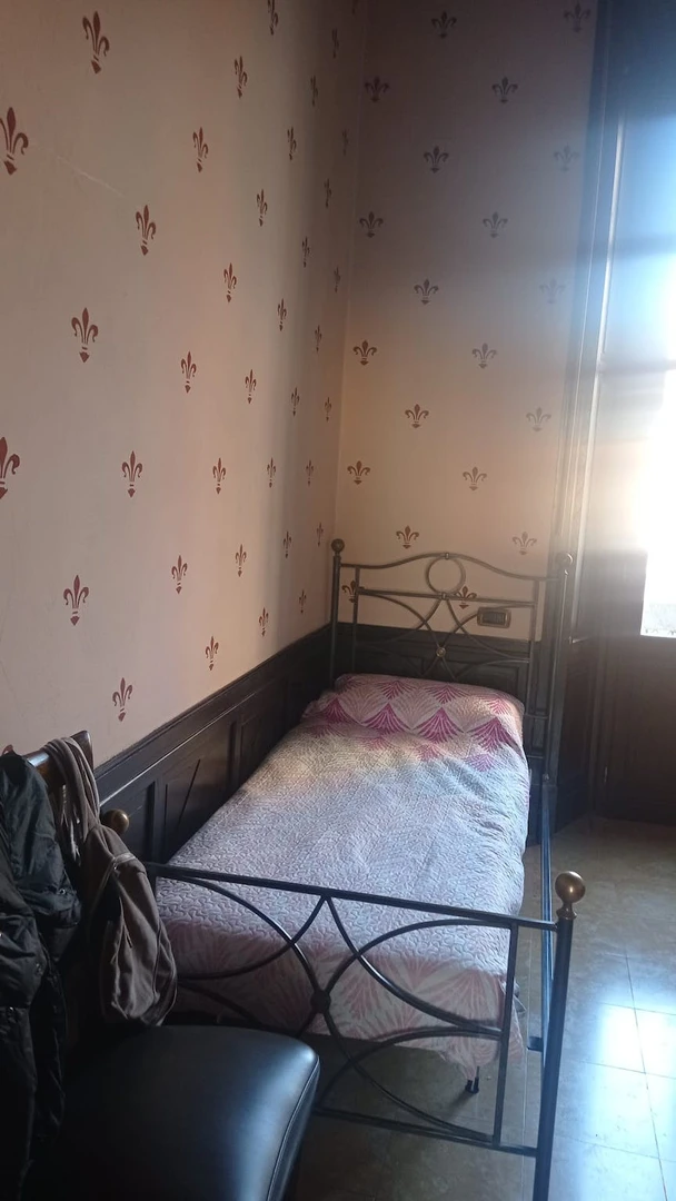Renting rooms by the month in parma