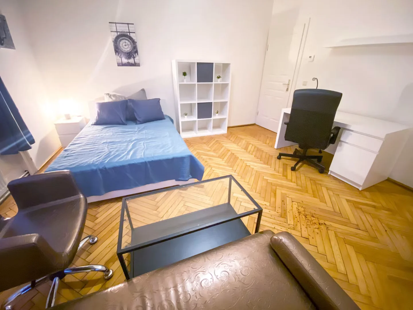 Helles und luftiges Studentenzimmer mit einfachem Zugang zur Universität in 