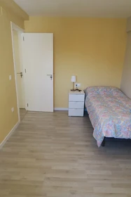 Renting rooms by the month in Sevilla