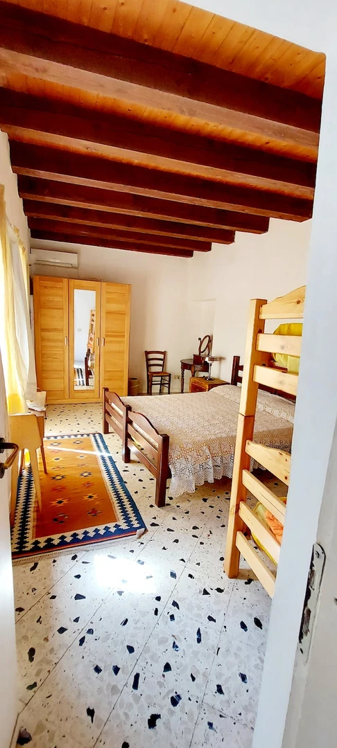 Pokój do wynajęcia z podwójnym łóżkiem w Palermo
