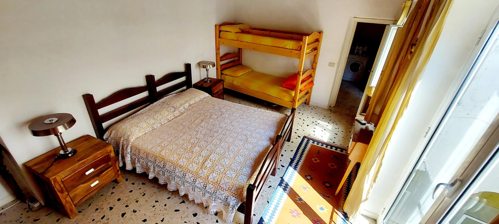 Pokój do wynajęcia we wspólnym mieszkaniu w Palermo