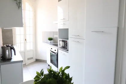 Private room at Avenue des Arènes de Cimiez, Cimiez, image 8 of 10