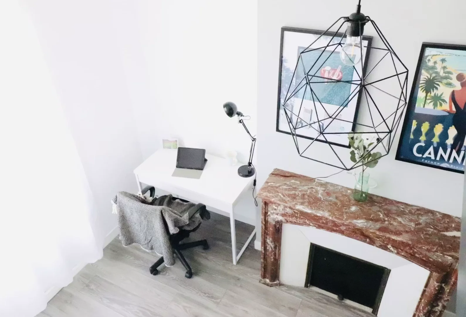 Quarto de estudante económico com localização conveniente em 