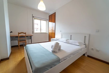 Quarto para alugar ao mês em Braga