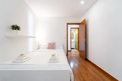 Quarto barato em Braga