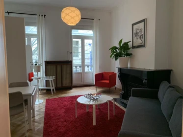 Habitación privada muy luminosa en Bruxelles-brussel