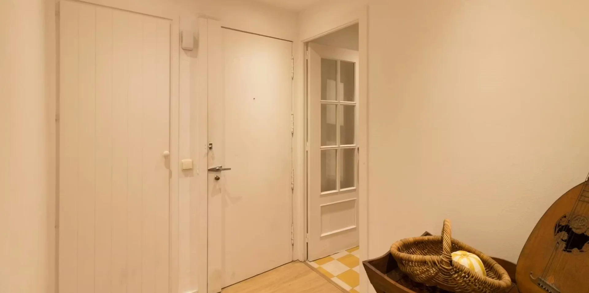 Habitación estudiantil amplia y cómoda en 