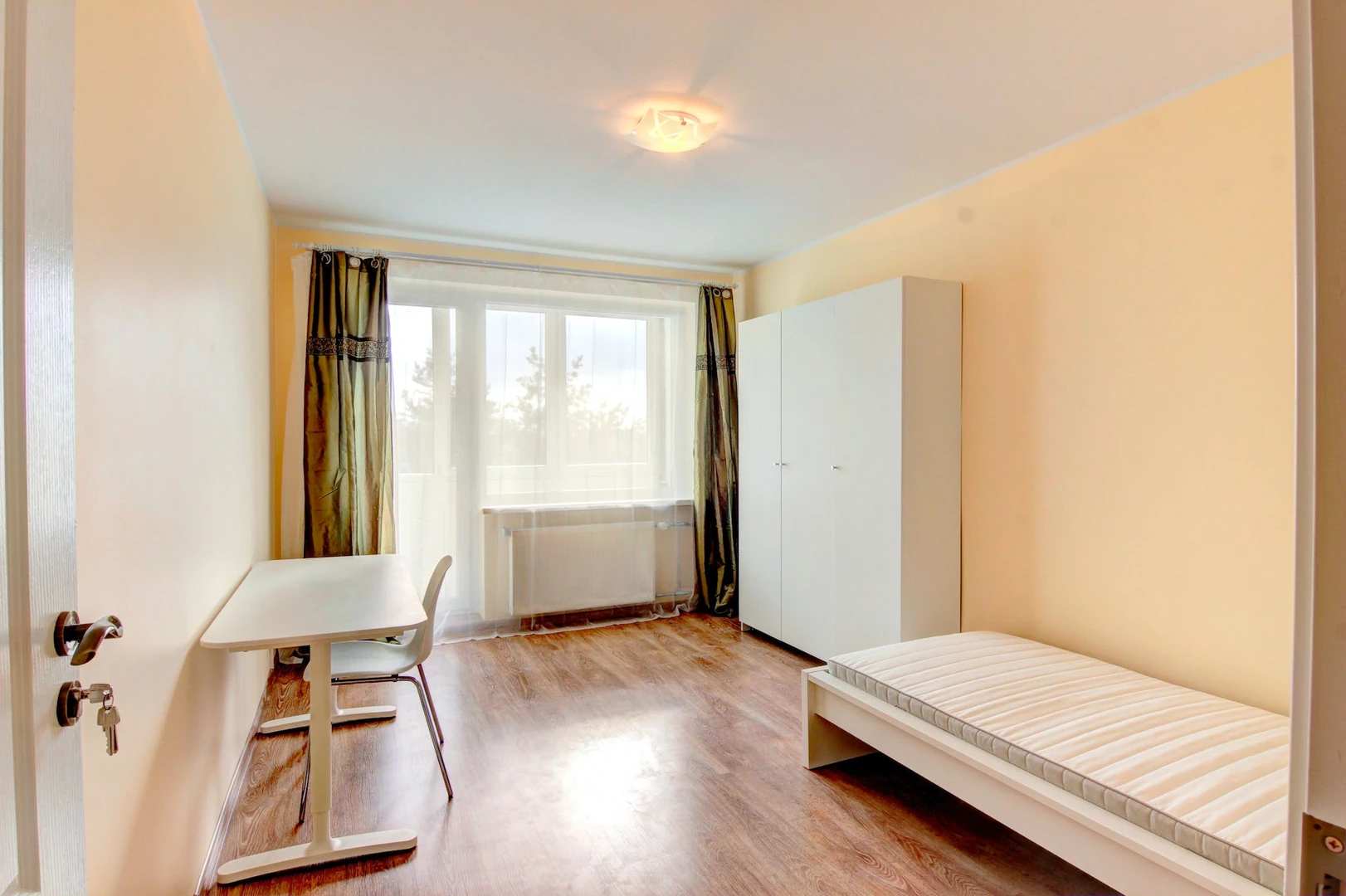 Stanza in affitto in appartamento condiviso a Vilna