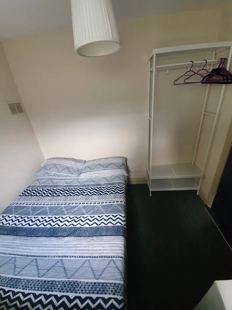 Cheap private room in Dublin
