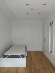 私人房间 在 Ottobrunner Straße, Ramersdorf, 5的图像1