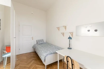 Habitación privada muy luminosa en Praha