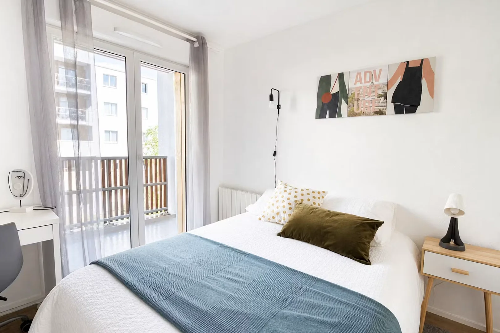 Habitación acogedora para estudiantes disponible en