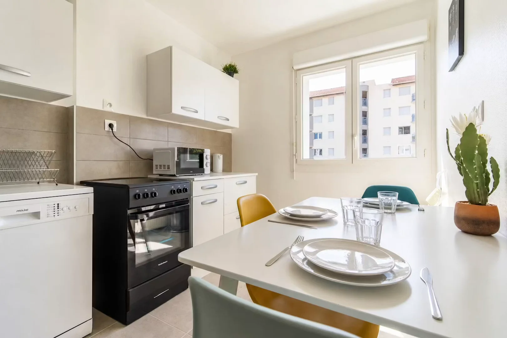 Budget-friendly student room close to campus in 