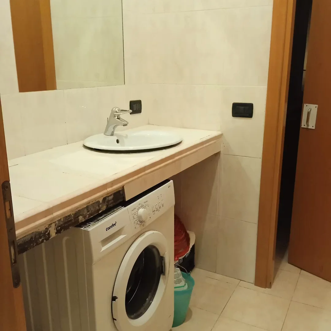 Economical student room with convenient location in 