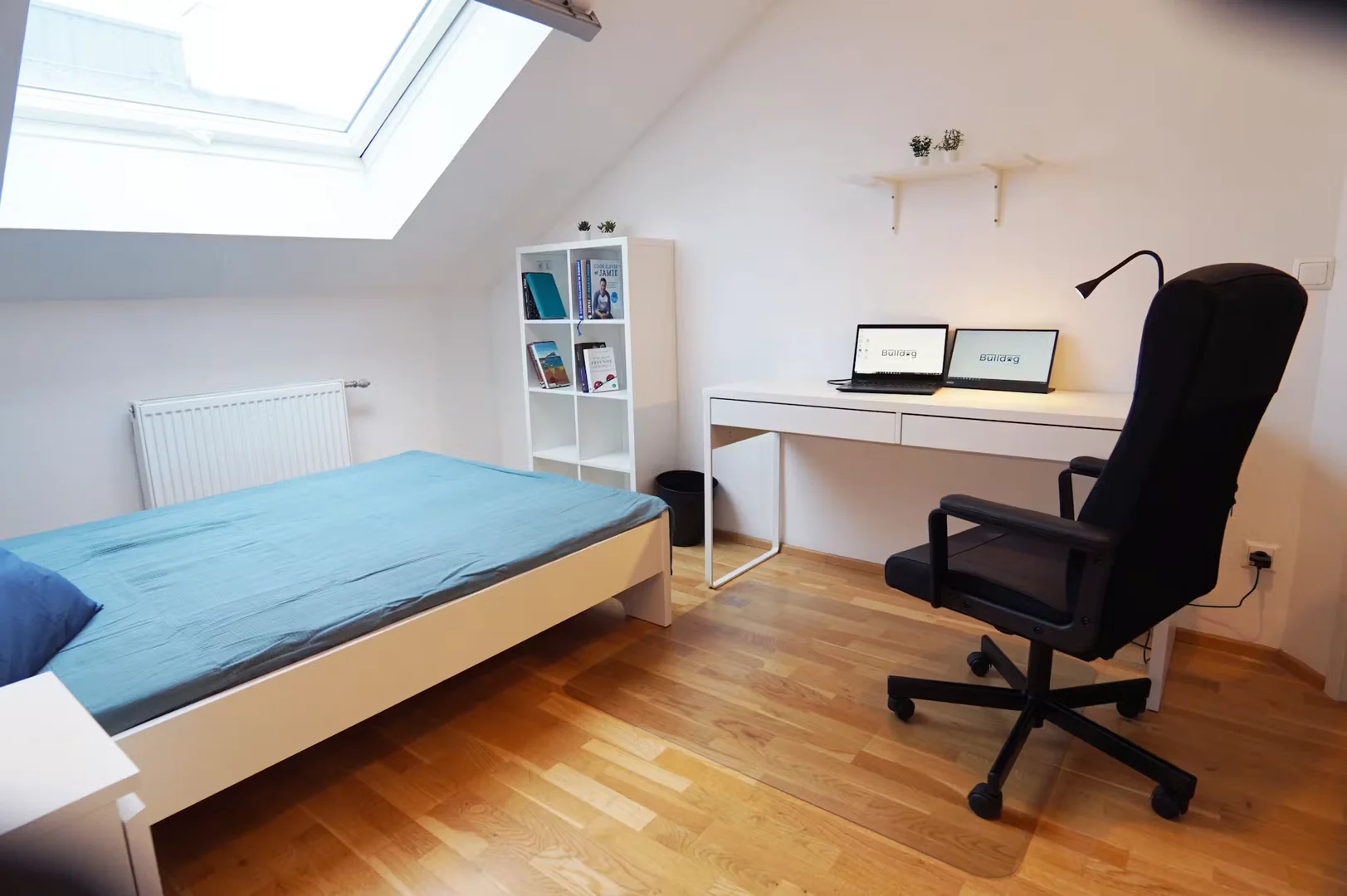 Habitación para estudiantes en  con área de estudio y facilidades compartidas
