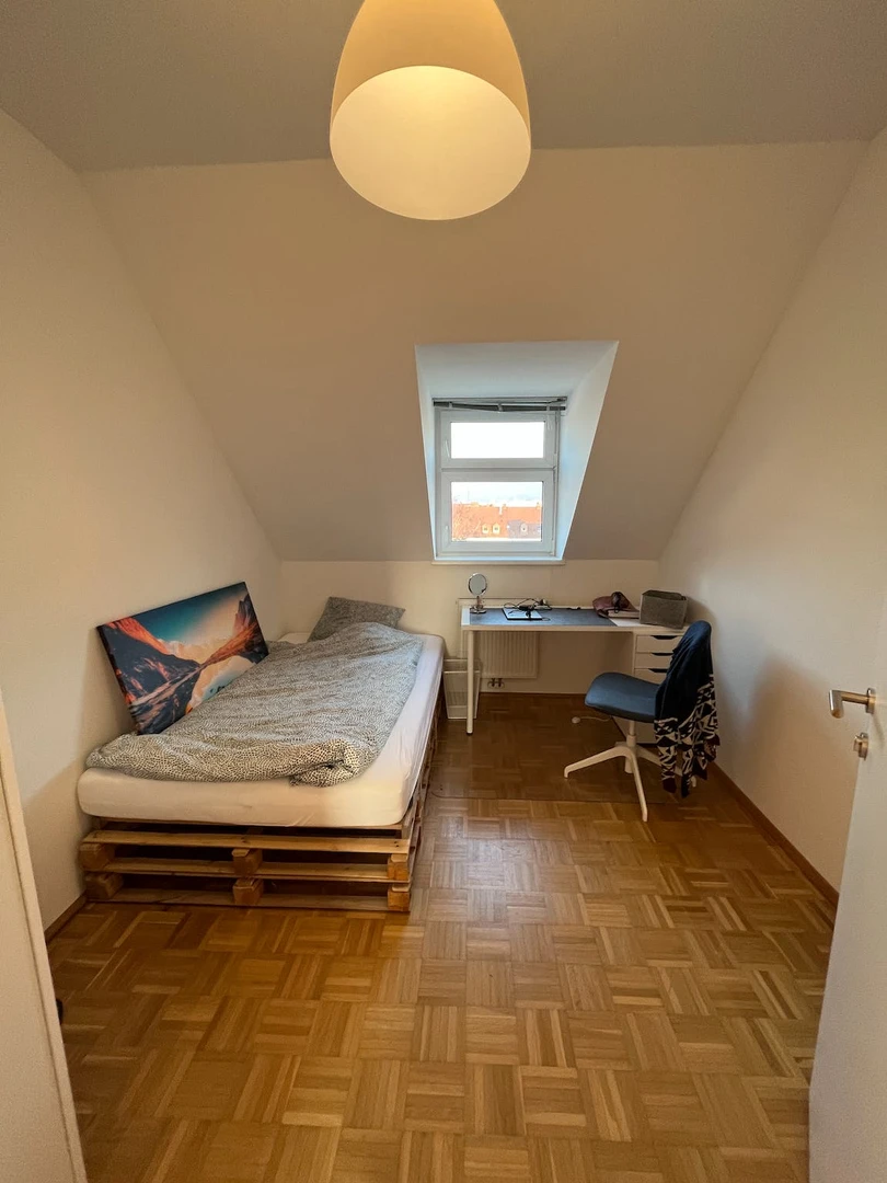 Quarto para alugar num apartamento partilhado em Linz