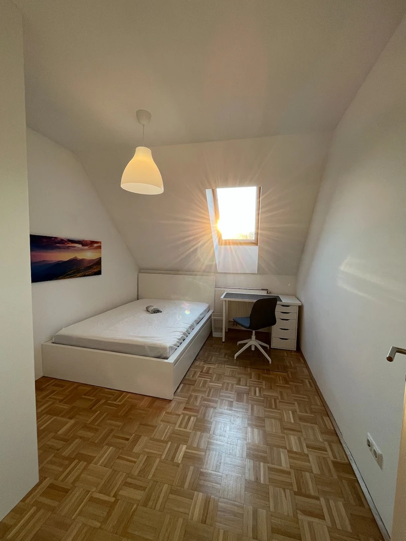 Helles Privatzimmer in linz