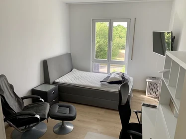 Habitación privada barata en Offenbach-am-main