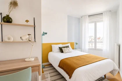 Privatzimmer in der Rue du Bailly, La Plaine Saint-Denis, bild 1 von 10