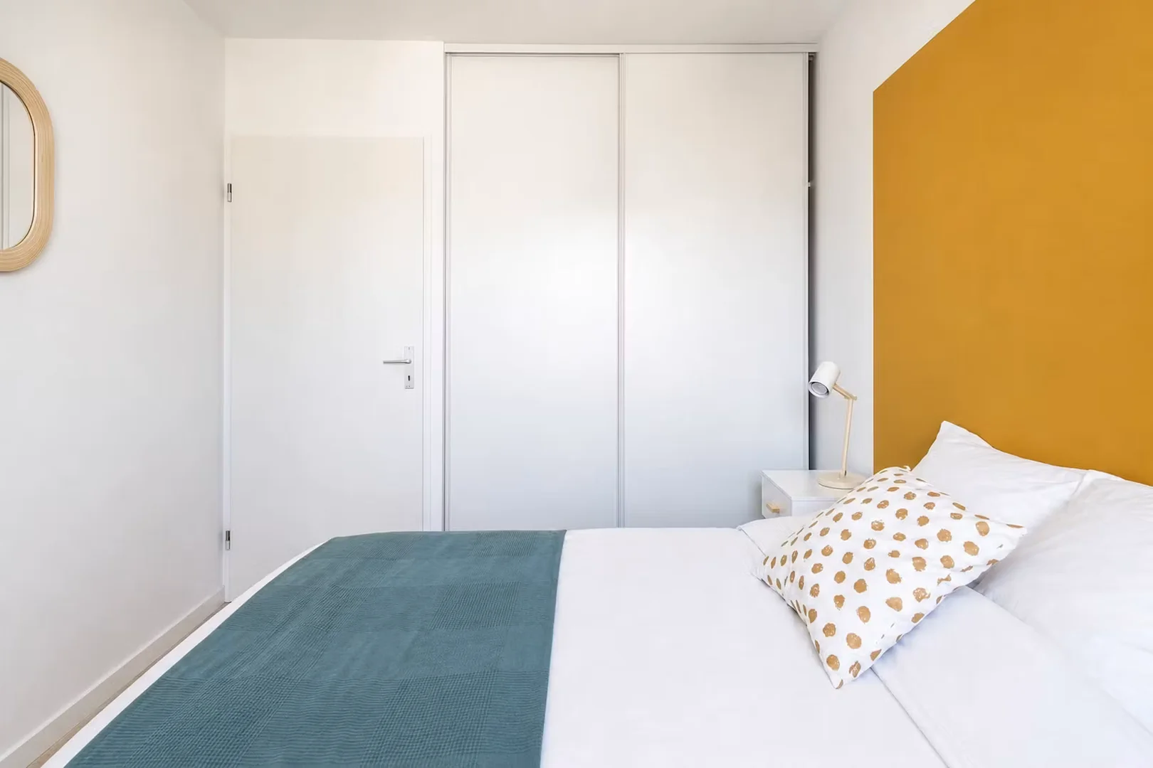 Habitación estudiantil económica cerca del campus en 