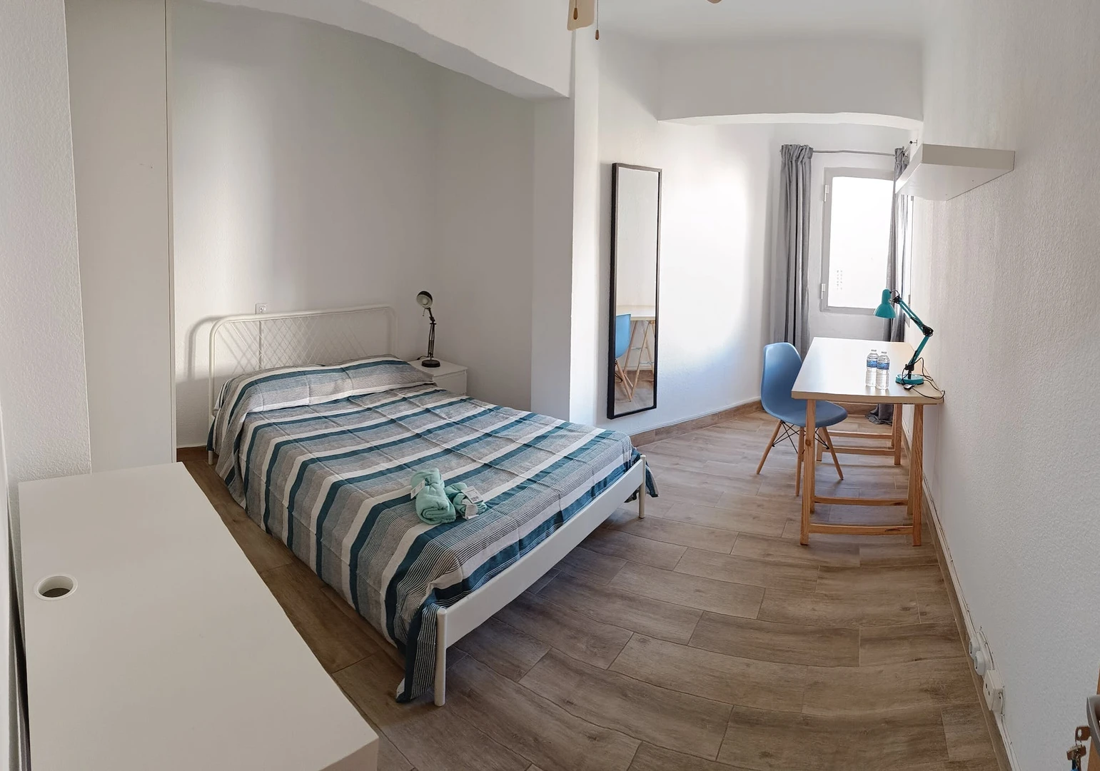 Habitación en alquiler con cama doble Almería