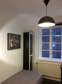 Malmö de ortak bir dairede kiralık oda