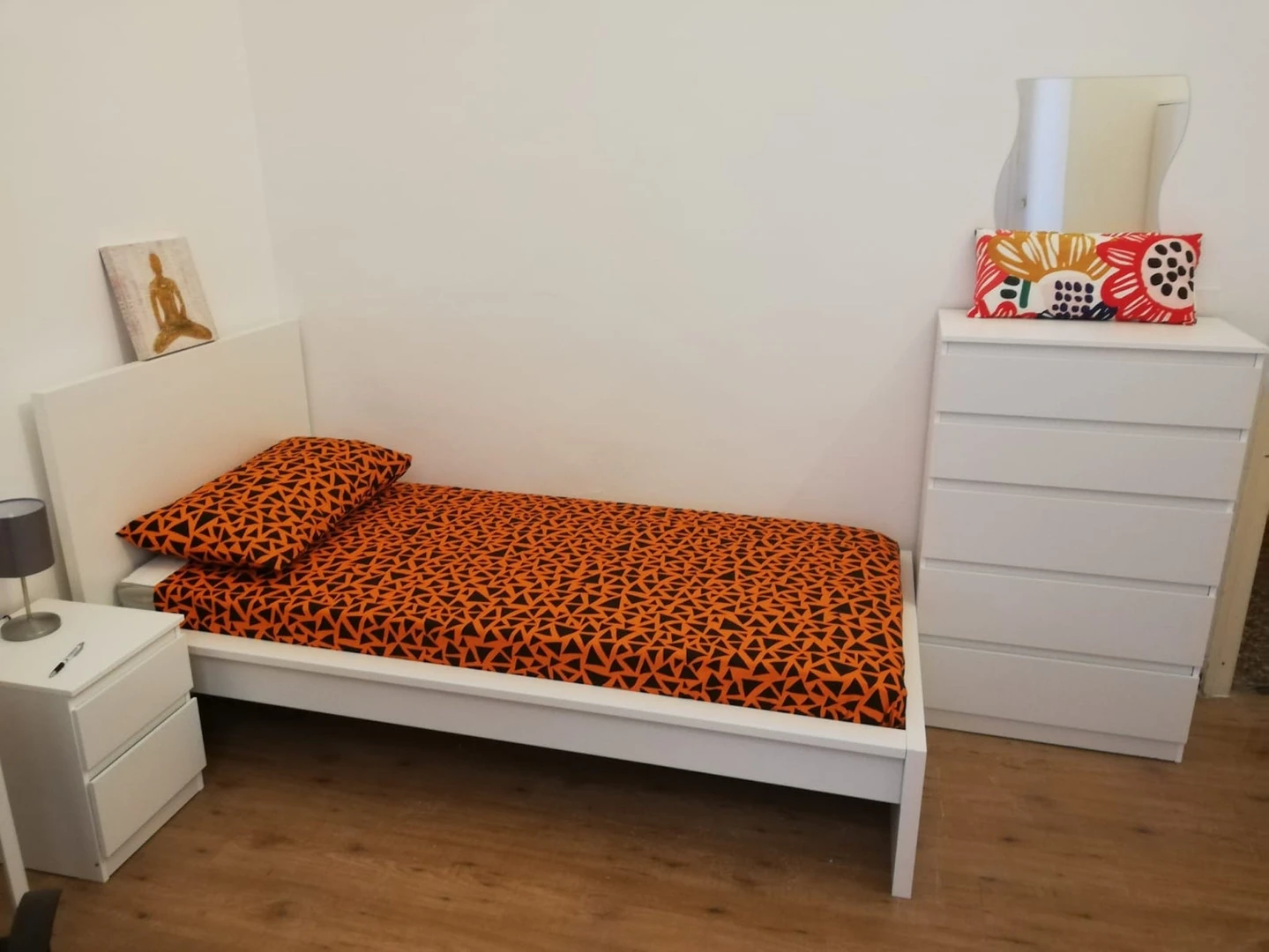 Room for rent with double bed genova