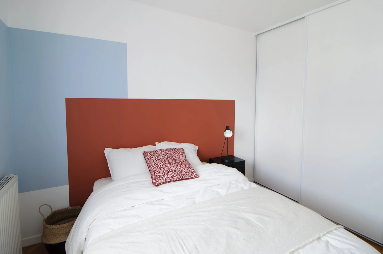 Cheap private room in Saint-denis