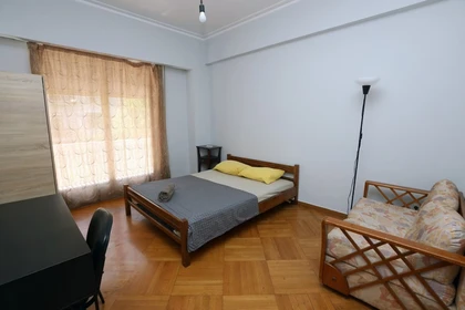 Zimmer mit Doppelbett zu vermieten Athens