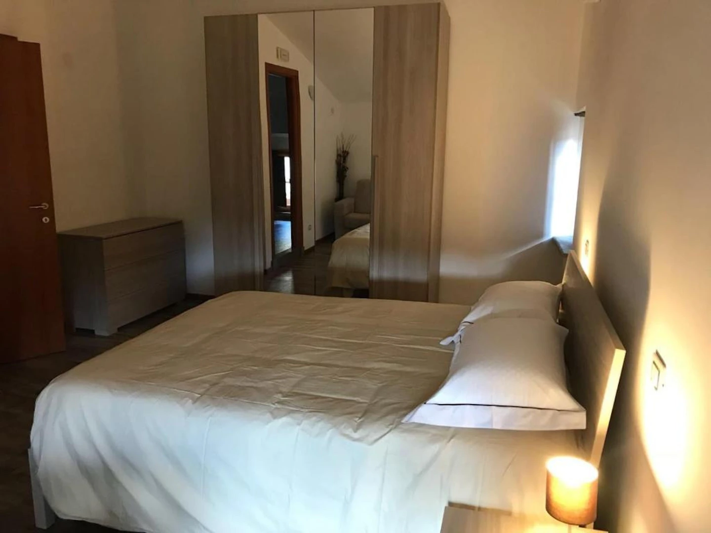 Alquiler de habitación compartida muy luminosa en Viterbo