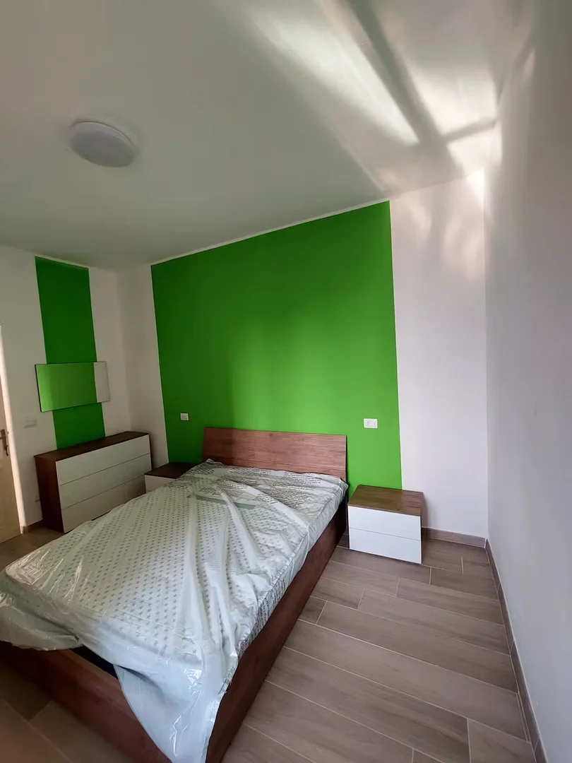 Chambre d'étudiant lumineuse et aérée avec accès facile à l'université dans 