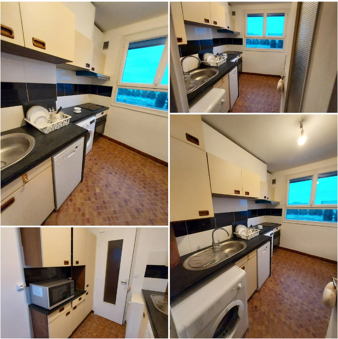 Helles Privatzimmer in Orléans