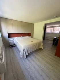 Quarto para alugar num apartamento partilhado em Auderghem