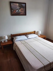 Zimmer mit Doppelbett zu vermieten Athens