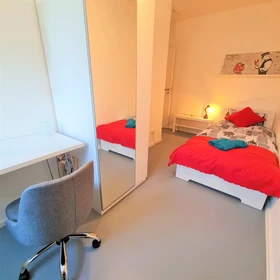 Renting rooms by the month in Bonn