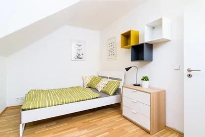 Quarto para alugar com cama de casal em Praha