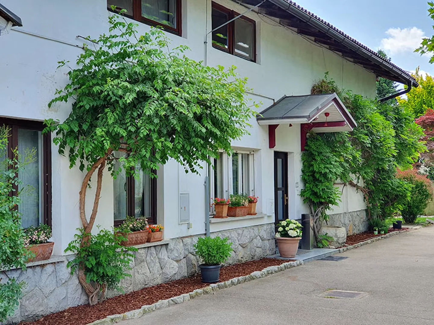 bölgesinde konforlu ve ferah öğrenci odası