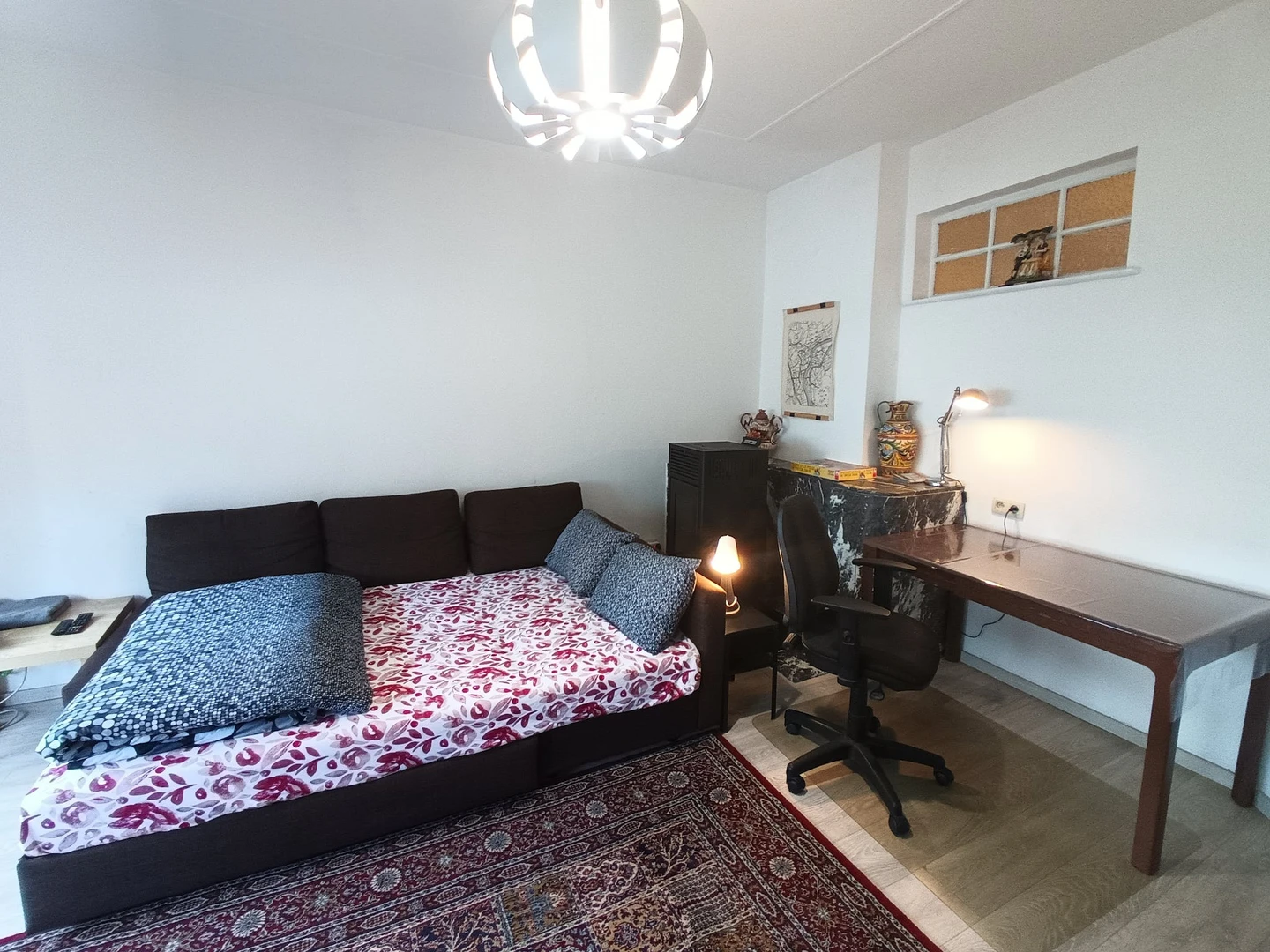 Room for rent with double bed Liège