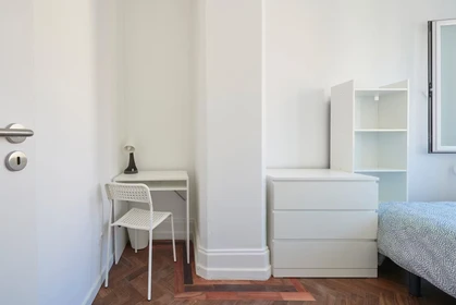 Quarto para alugar num apartamento partilhado em Lisboa