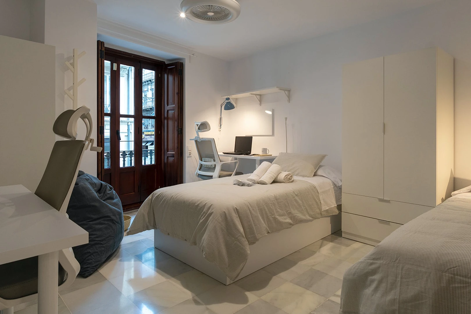 Habitación compartida en apartamento de 3 dormitorios Valencia