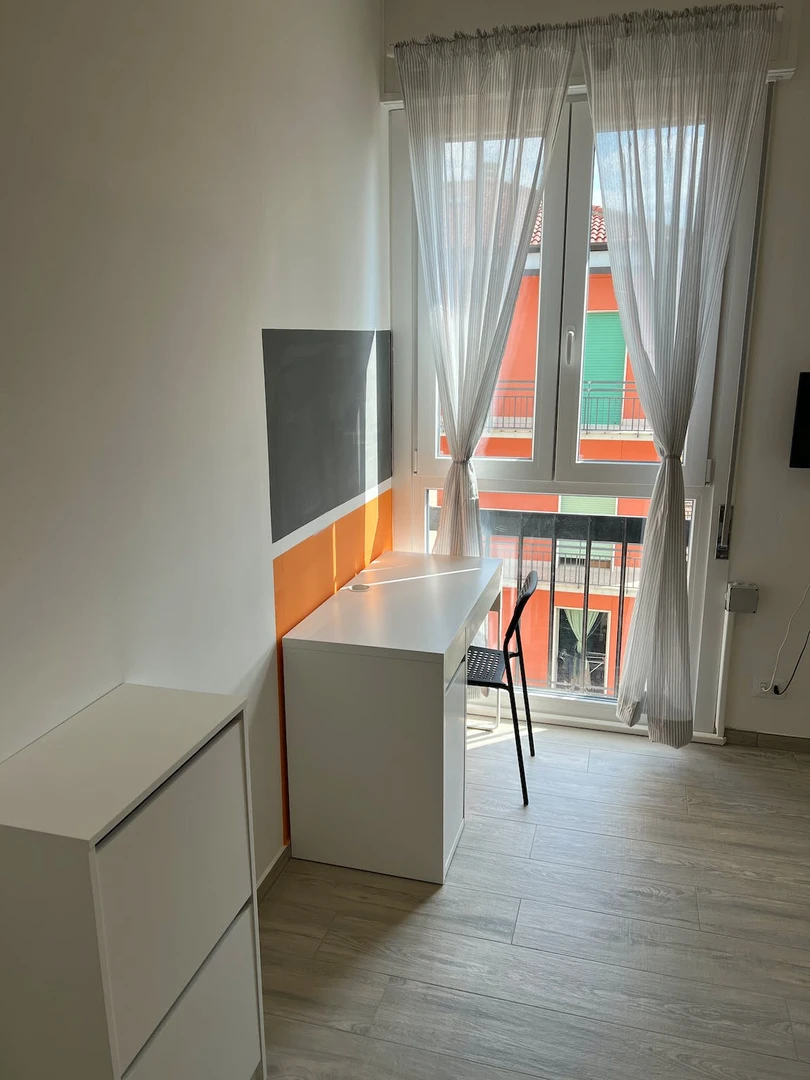 Room for rent in a shared flat in Verona