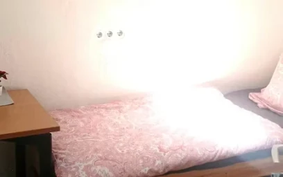 Stanza privata economica a {area}