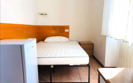 Room for rent with double bed Roma