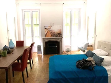 Günstiges Privatzimmer in Nice