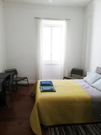 Zimmer mit Doppelbett zu vermieten Ponta-delgada